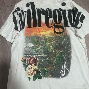 White Short-Sleeve Graphic Desert Scene Tee with Floral Accent